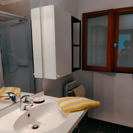 Holiday home Petite Maison Avec Cour Privative *