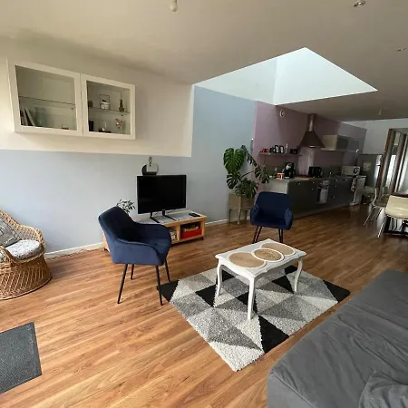 Petite Maison Avec Cour Privative Ecrouves