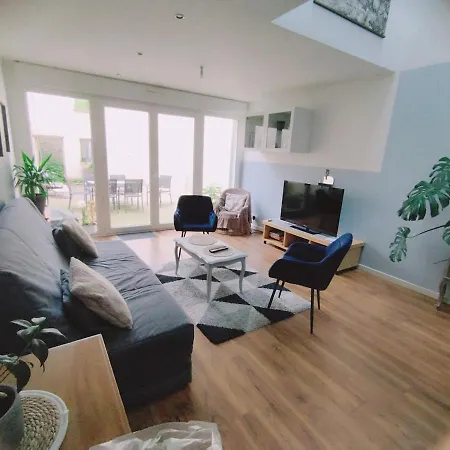 Petite Maison Avec Cour Privative Holiday home Ecrouves