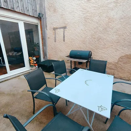 Holiday home Petite Maison Avec Cour Privative *