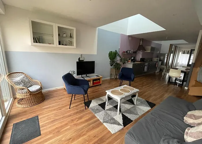 Petite Maison Avec Cour Privative Ecrouves