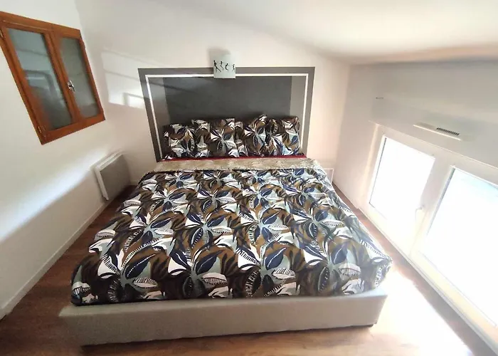 Petite Maison Avec Cour Privative * Ecrouves