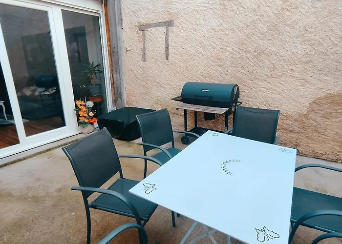 Holiday home Petite Maison Avec Cour Privative *