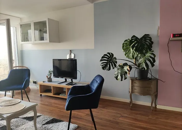 Holiday home Petite Maison Avec Cour Privative